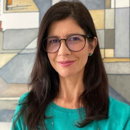 Dra. Isabela Lopes Gonçalves