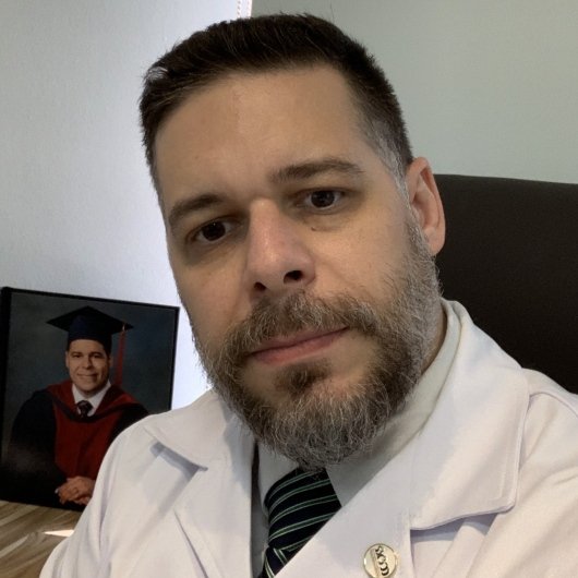 Dr. Cesar Wakoff Rangel