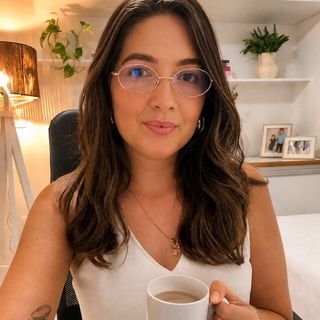 Caroline Correia Melo
