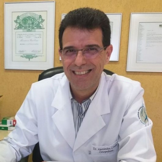 Dr. Alexandre Coura