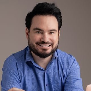 Dr. Maxiel Ferrari