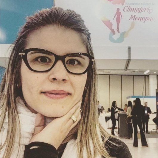 Dra. Lorenna Peixoto Lopes