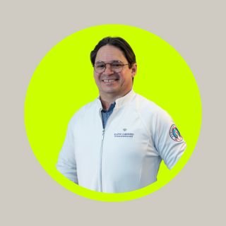 Dr. Flávio Carneiro