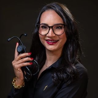 Dra. Mayara Loeblein
