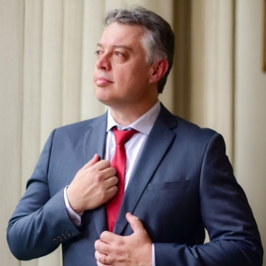 Dr. Luís Claudio Bochenek