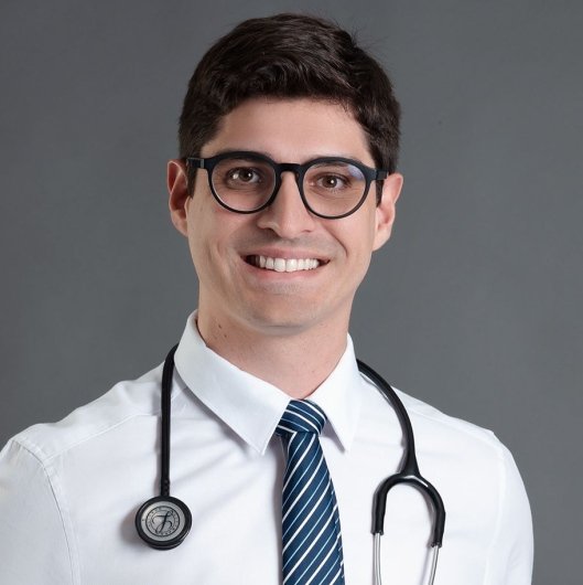 Dr. Lucas Rangel Azevedo