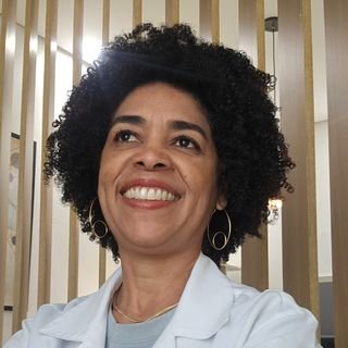 Dra. Josiane Mila