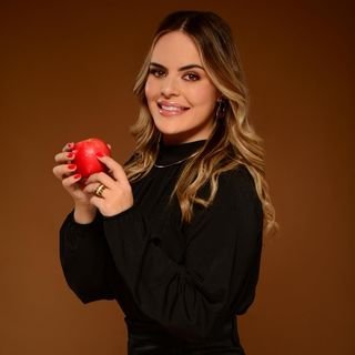 Dra. Mycaela Medeiros Martins