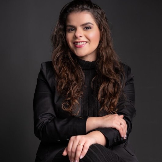 Dra. Thais Jeronymo Piredda