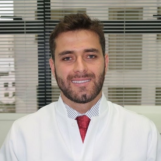 Dr. Lucas Kühlkamp