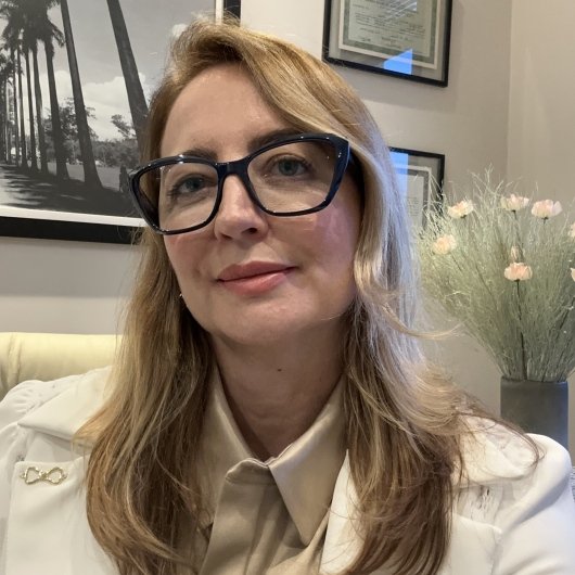 Dra. Adriana Jardim