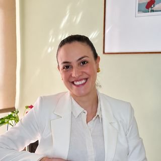Dra. Isabela Fernandes Jorge