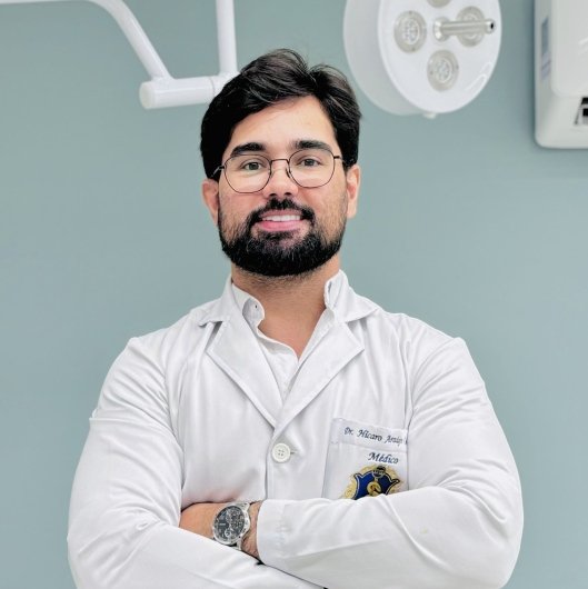 Dr. Hícaro Tharlan de Araújo Callou