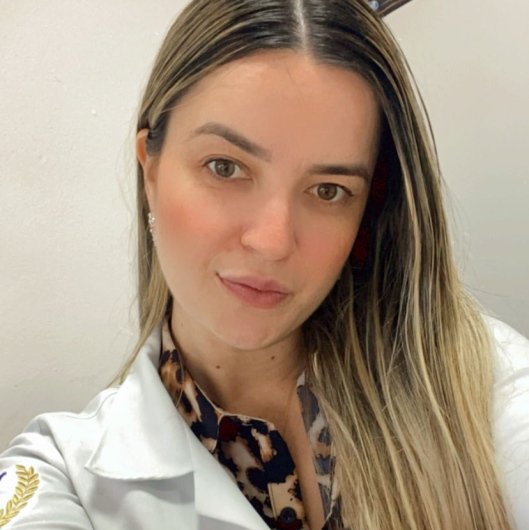Dra. Rebeca Oliveira
