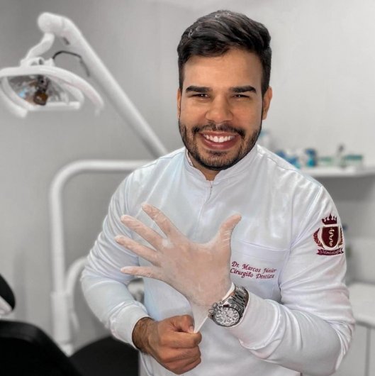 Dr. Marcos Júnior