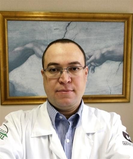 Dr. Marcus Vinicius de Oliveira Ferreira