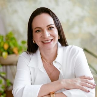 Dra. Ana Carraro