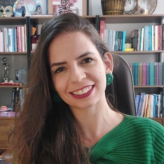 Amanda Luiza Stroparo