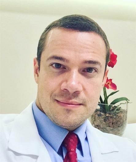 Dr. Gustavo Ventura Oliveira