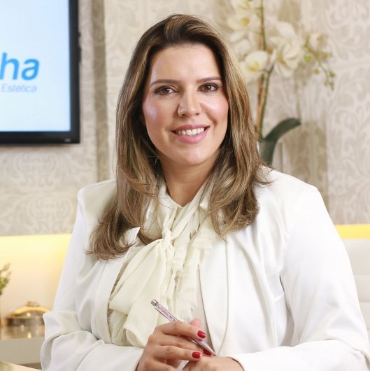 Dra. Cintia Cunha