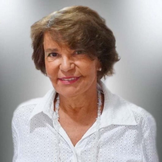 Dra. Natalia Aida L Z Barnes
