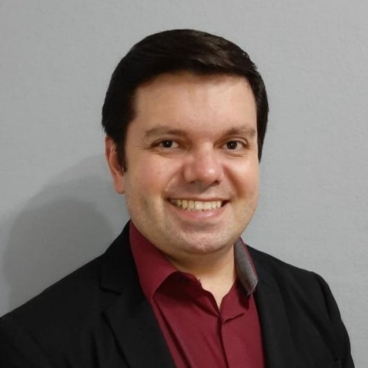 Dr. Heder Leite