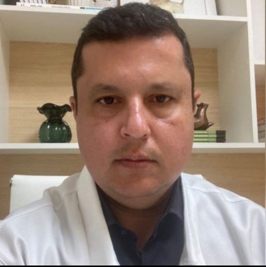 Dr. Adriano Moreira