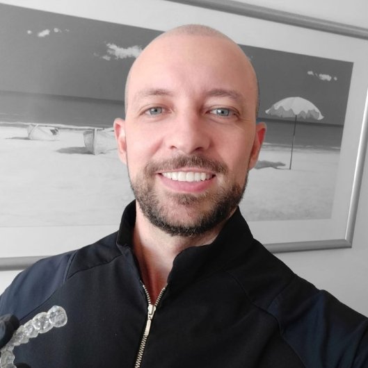 Dr. Carlos Soliva
