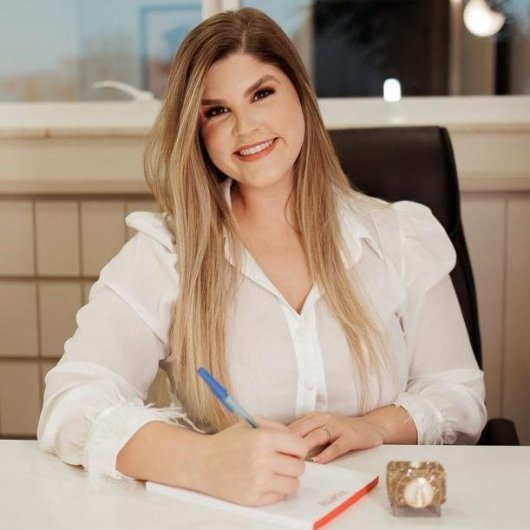 Dra. Thaís Teixeira Barbosa Paiva
