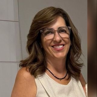 Dra. Claudia Dias Chaves