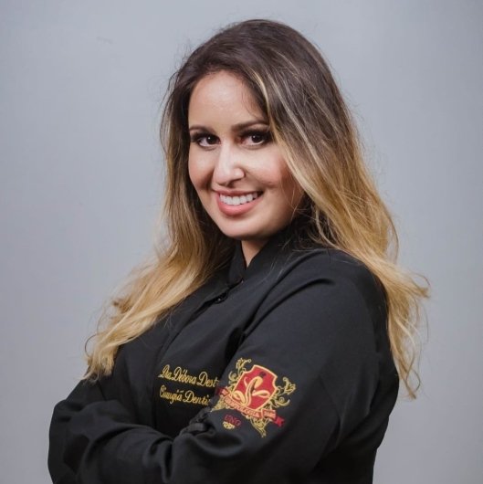 Dra. Débora Destri