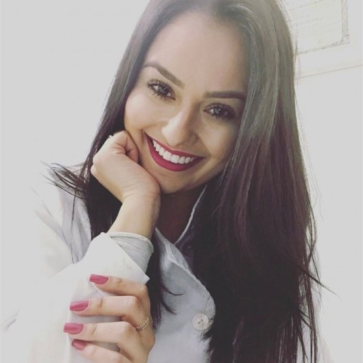 Dra. Jacqueline Souza