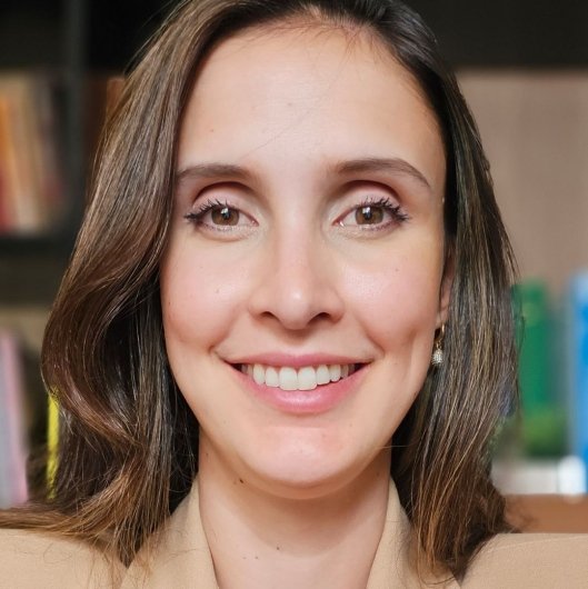 Dra. Mirella Bertoluci