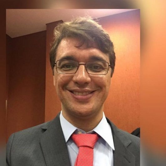 Dr. Roberto Ramalho de Andrade Melo