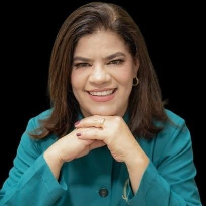 Dra. Simone Cristina Reis Carvalho