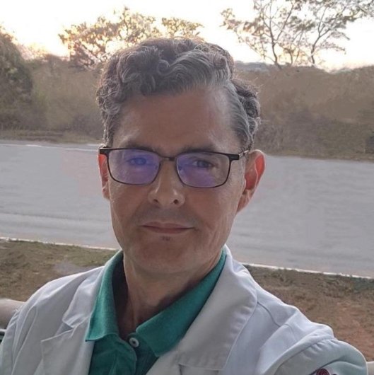 Dr. Fabricio Jota