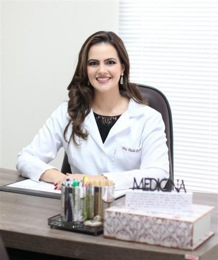 Dra. Paola Galassi Defendi Silva