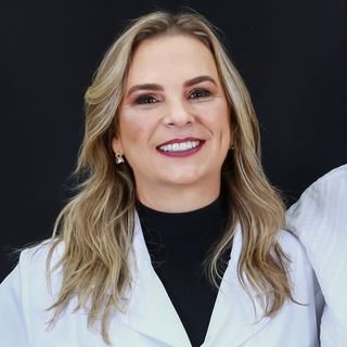 Dra. ADRIANA DUTRA