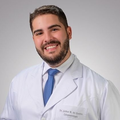 Dr. Arthur Queiroz