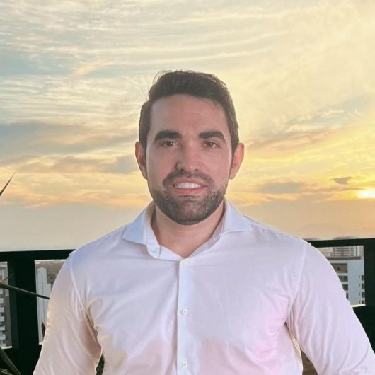 Dr. Fernando Kennedy Chaves
