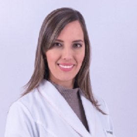 Dra. Patricia de Paula Yoneda