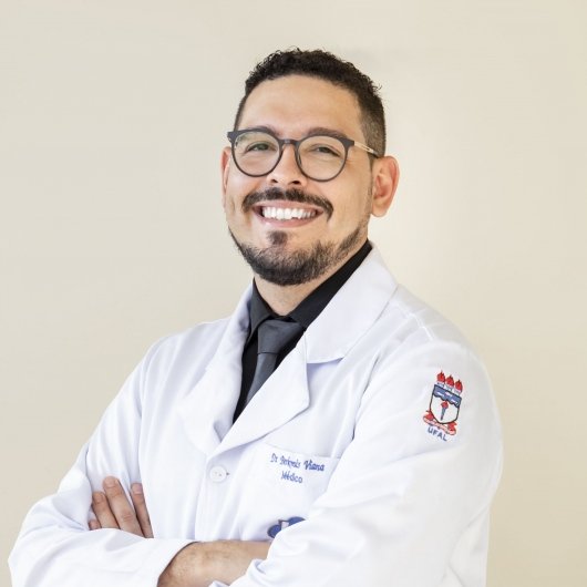 Dr. Berkmis Viana Santos