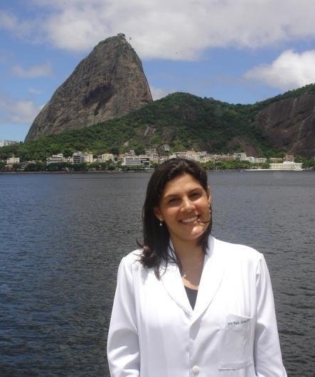 Dra. Paula Lustosa Guzzo