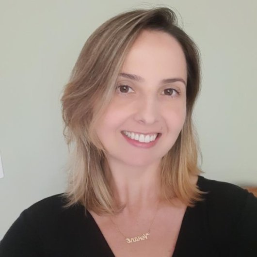 Viviane Pires Gomes