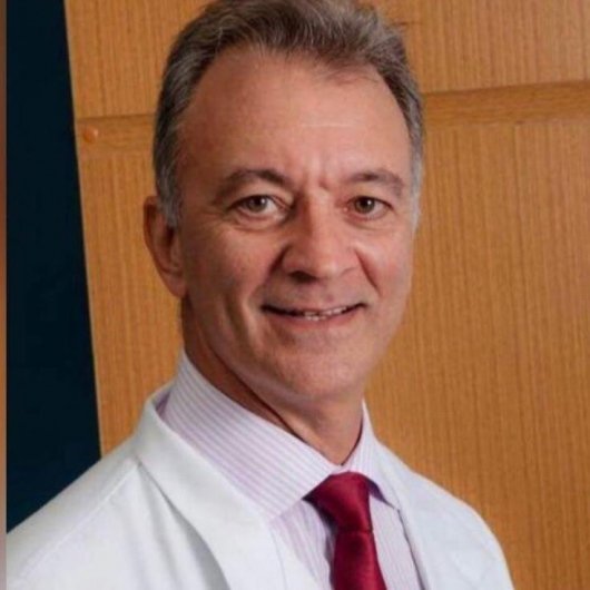 Dr. Eduardo Melo de Castro Moreira
