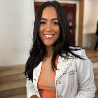 Dra. Amanda Neri Rodrigues Góes