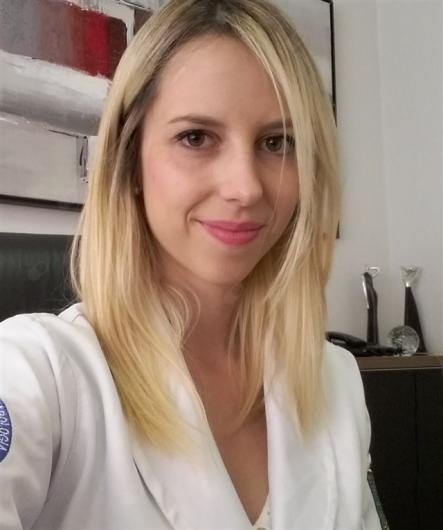 Dra. Karina Maciel Zen Cunha