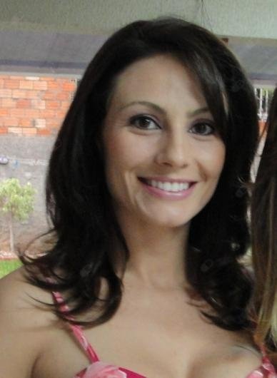 Dra. Renata Daros