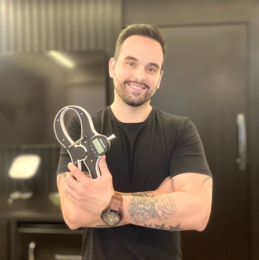Dr. Gabriel Girardi
