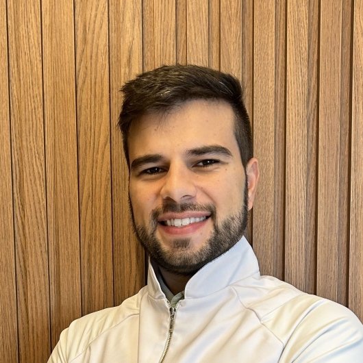 Dr. Matheus Almeida